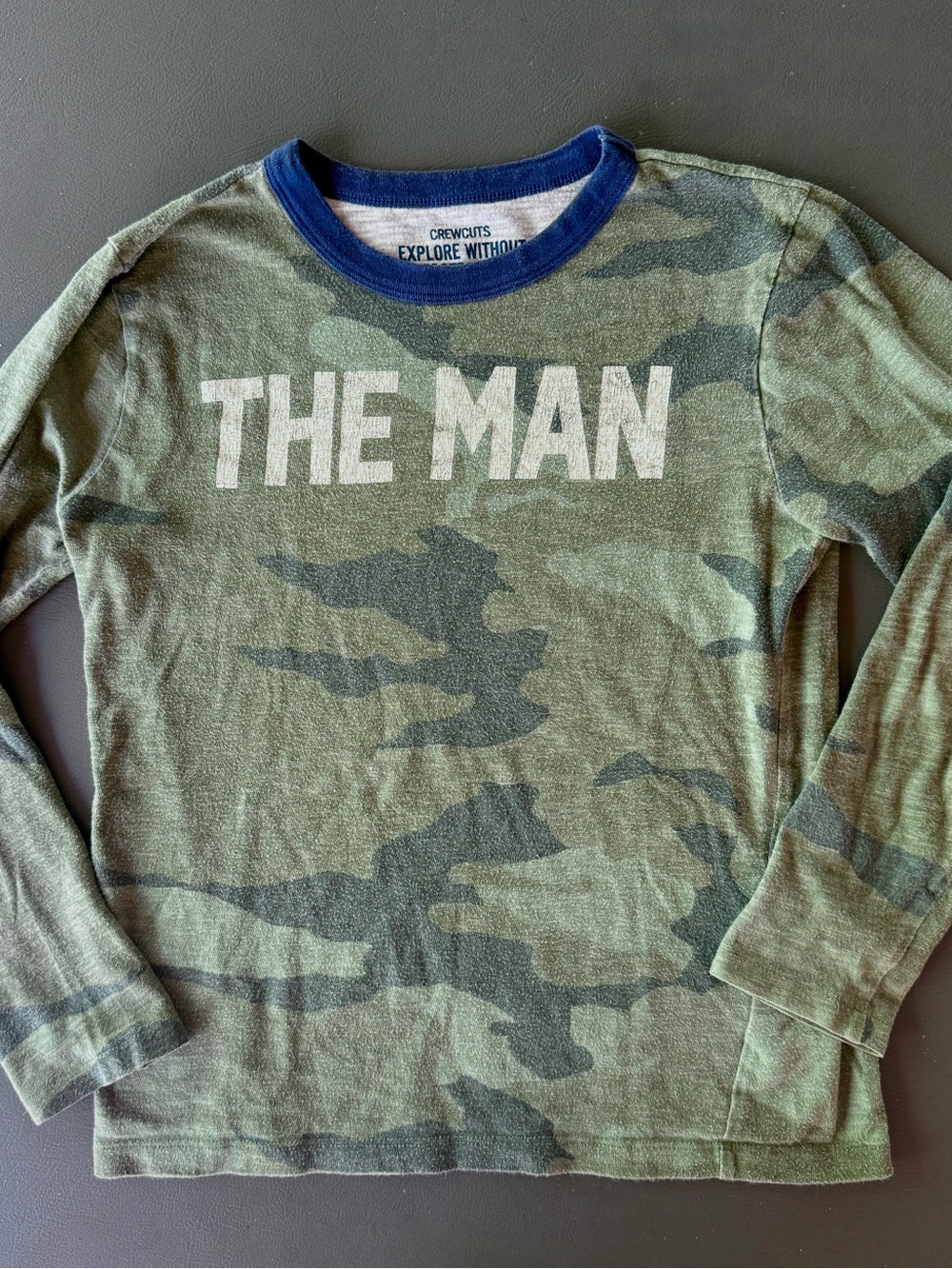 J.Crew Crewcuts Boys Size 10 Camo Long Sleeve T-Shirt The Man Green Olive blue